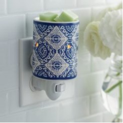 Indigo Porcelain pluggable warmer